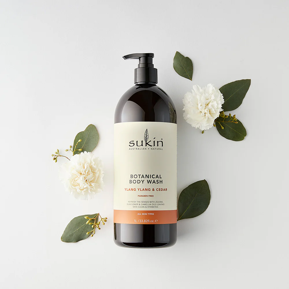 BOTANICAL BODY WASH | YLANG YLANG & CEDAR | 1 L - Image 5