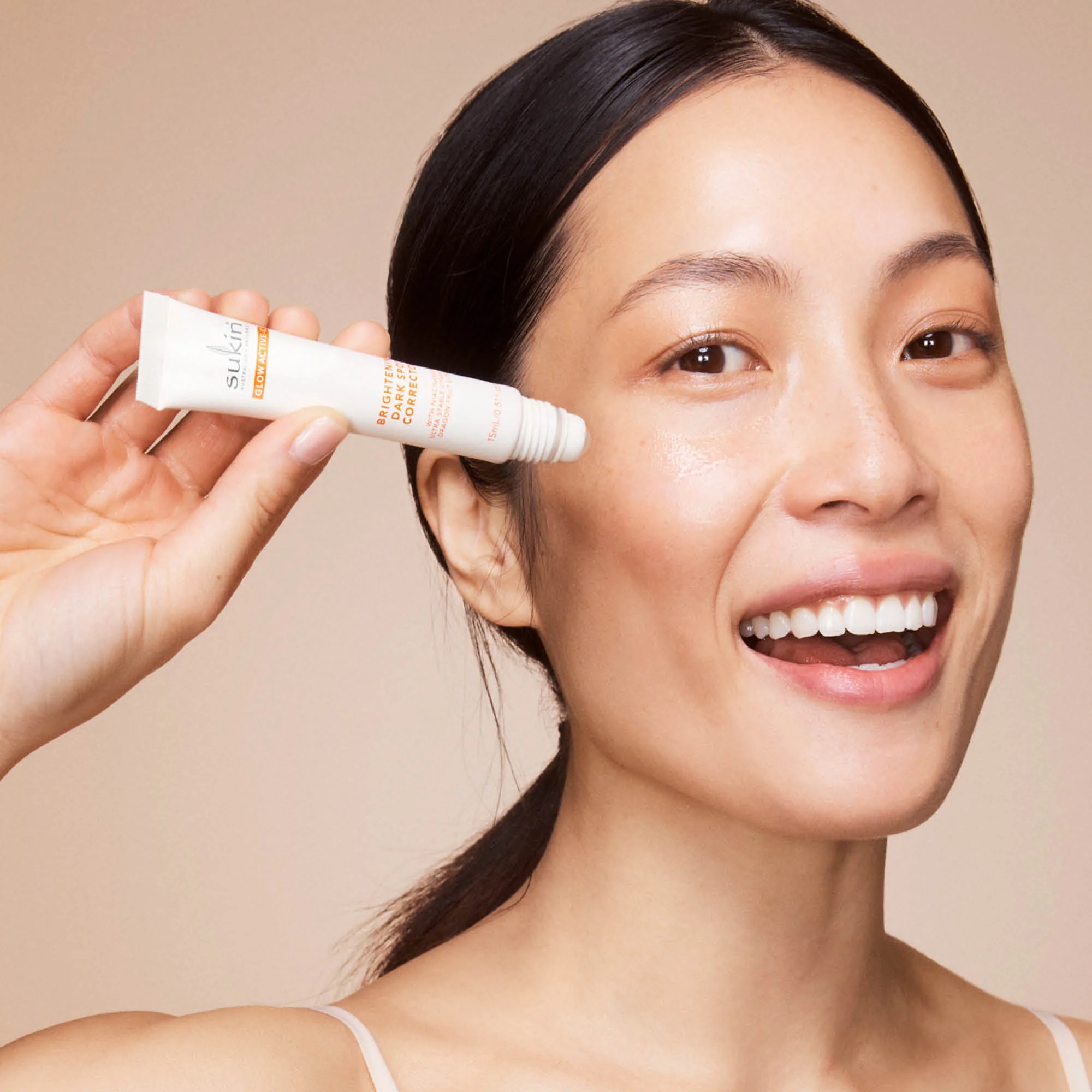 GLOW ACTIVE-C | VITAMIN C DARK SPOT CORRECTOR | 15mL - Image 5